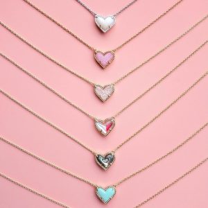 Collar en forma de corazón, cadena de clavícula de piedra Natural con corazón de melocotón ajustable, collar de amor para mujer, Día de San Valentín